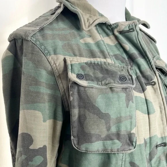 NWT FREE PEOPLE Not Your Brother's Green Camo Print Surplus Jacket sz small - Picture 4 of 15